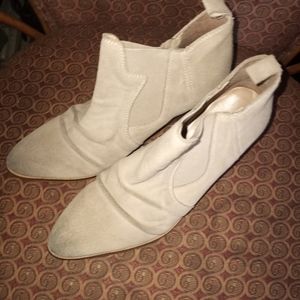 Coconut by Matisse booties size 6 UGC